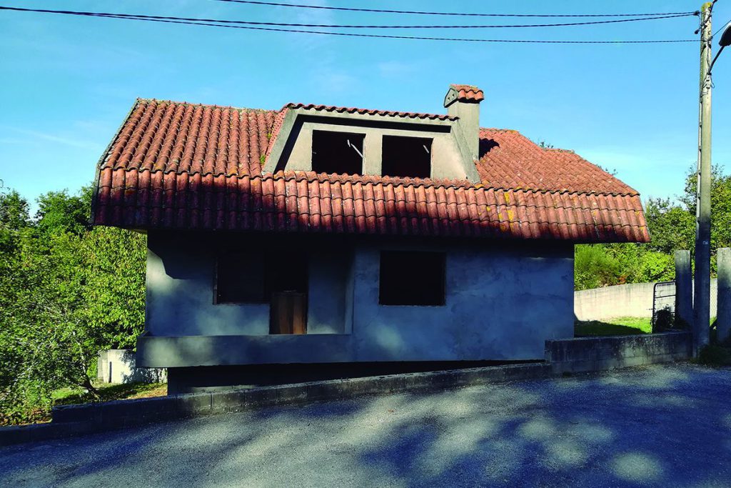 Parcela con Obra en construción en Bembrive, Vigo